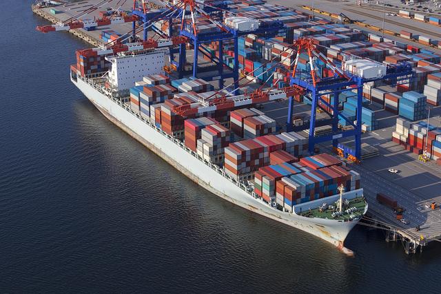 中远海运与安徽港航在全国内河港口实现区块链无纸化进口放货