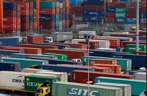 菲律宾海关拍卖、没收586个集装箱的货物,滞留超30天视为弃货