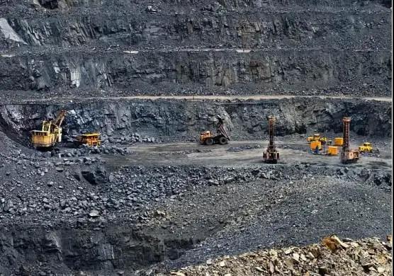 发生了什么？中国买家大买澳洲铁矿石，澳出口额再创纪录！贸易顺差大涨30％！