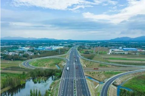 山东首条智慧高速公路建成通车